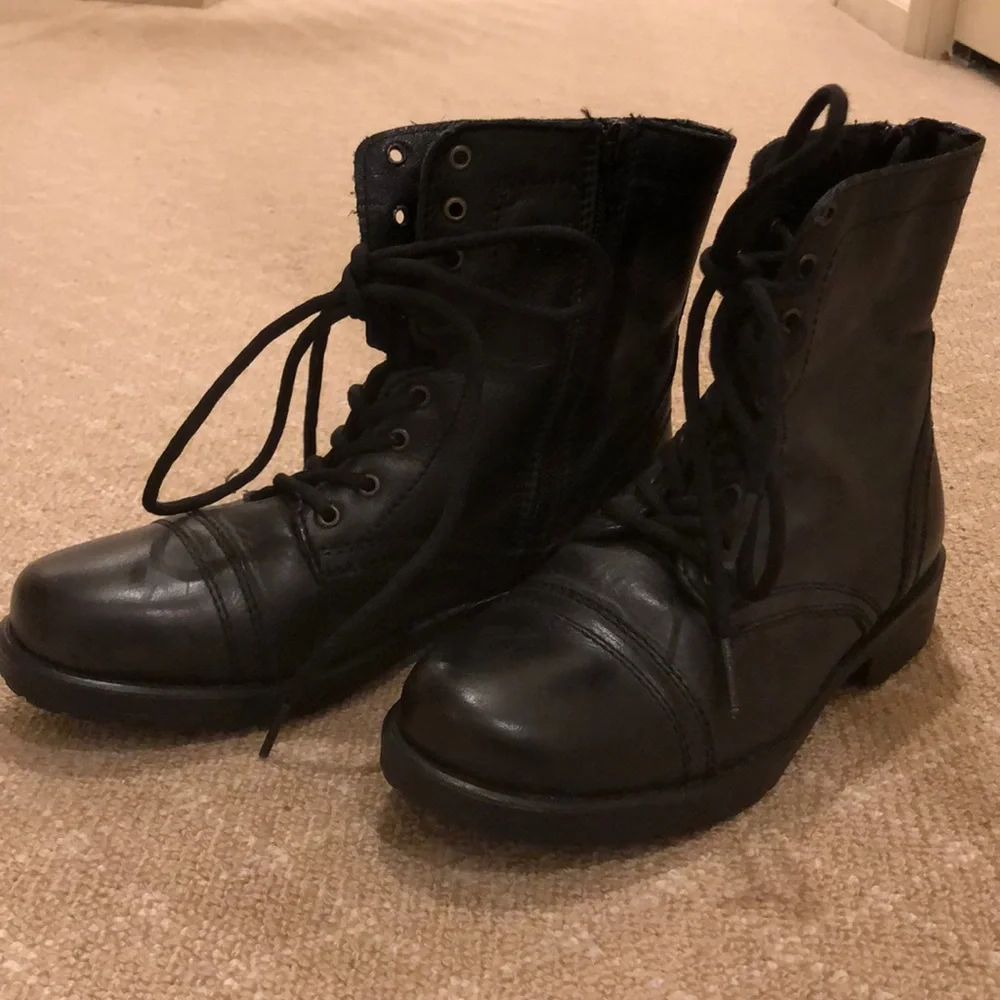 Steve Madden girls black boots size 4